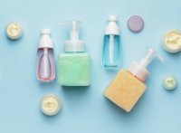 Kosmetik məhsullardakı TƏHLÜKƏ - Tərkibində bunlar varsa...